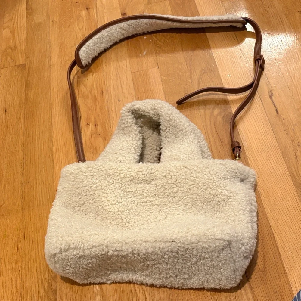 Laundry By Shelli Segal Women’s Cream Sherpa Shoulder Bag